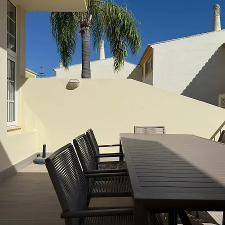 23 - Ponta Grande Албуфейра